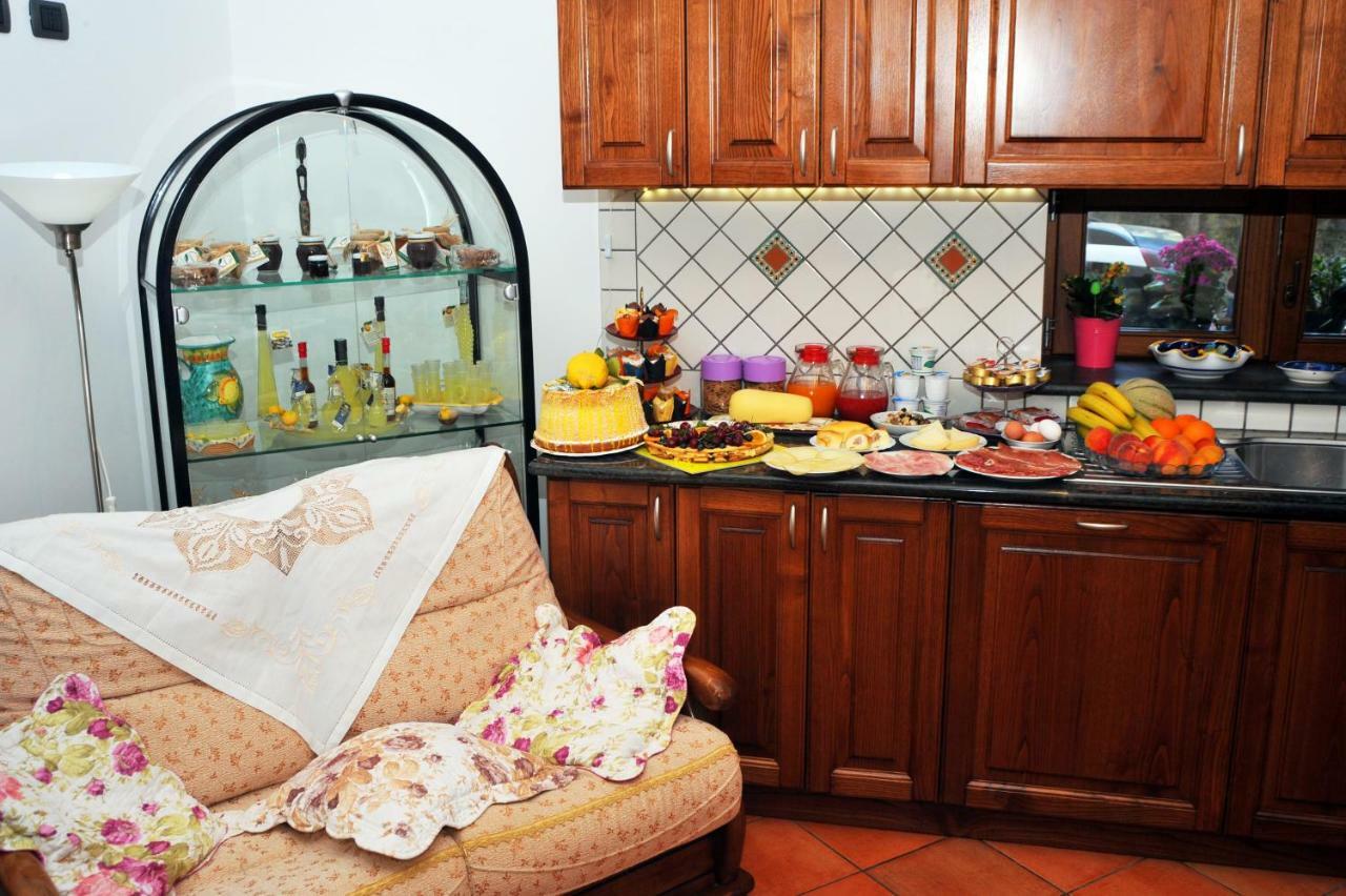 Casa Gentile Bed & Breakfast อาเจโรลา ภายนอก รูปภาพ