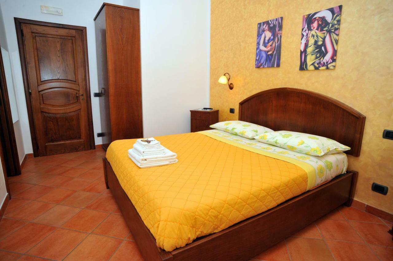 Casa Gentile Bed & Breakfast อาเจโรลา ภายนอก รูปภาพ