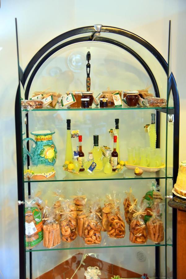 Casa Gentile Bed & Breakfast อาเจโรลา ภายนอก รูปภาพ